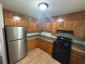 3340 Pinewood Ave in Chattanooga, TN - Foto de edificio - Building Photo