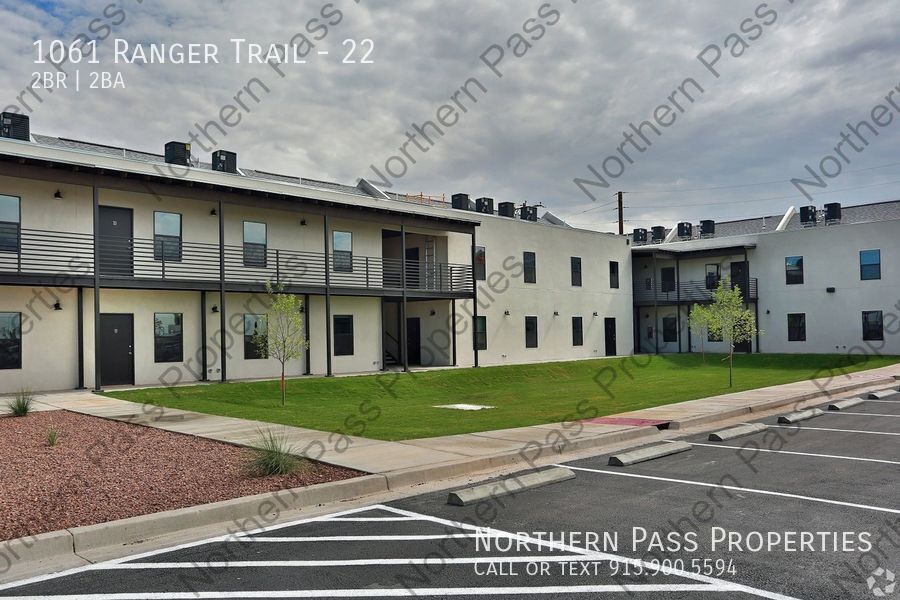 1061 Ranger Trail in El Paso, TX - Building Photo