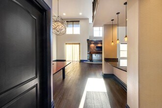32 E Serene Ave in Las Vegas, NV - Building Photo - Building Photo