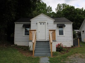 2110 Hawthorne St in Kingsport, TN - Building Photo