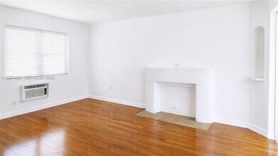 2135 Bay Dr in Miami Beach, FL - Building Photo - Building Photo