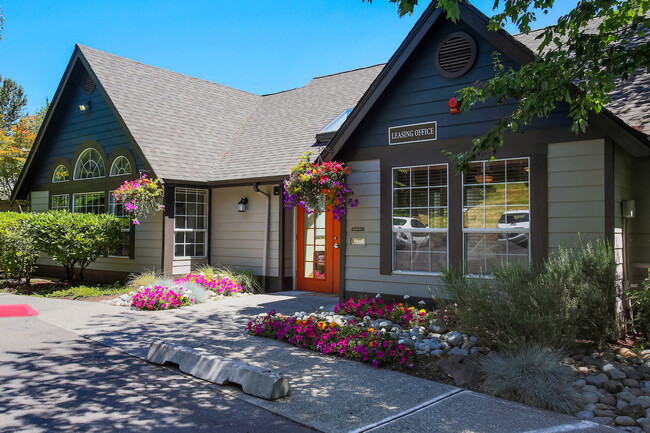 North Creek Heights Apartments in Bothell, WA - Foto de edificio - Building Photo