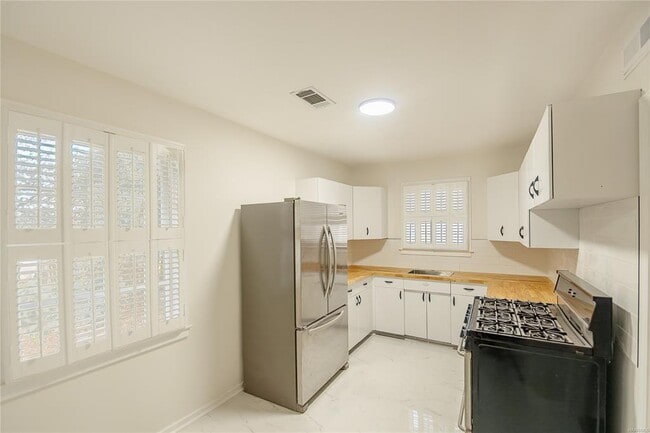 property at 3616 Dalraida Pkwy