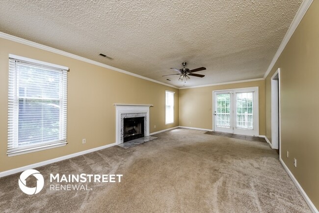 7141 Avenbury Cir in Kernersville, NC - Foto de edificio - Building Photo