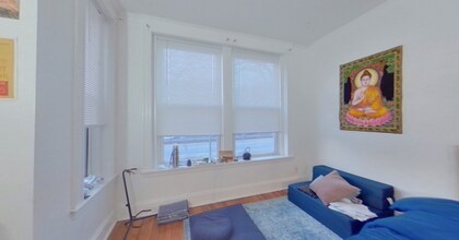 1120 Commonwealth Ave, Unit 4 in Boston, MA - Foto de edificio - Building Photo