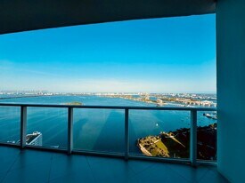 2020 N Bayshore Dr, Unit 3706 in Miami, FL - Building Photo