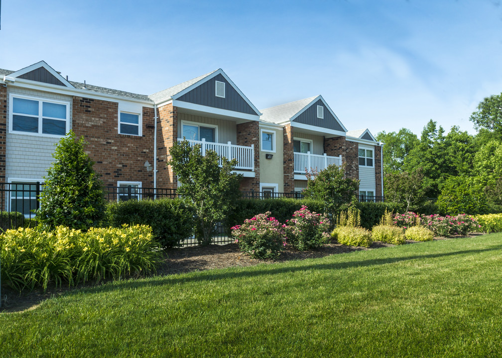 Falcon Point Apartment Homes in Virginia Beach, VA - Building Photo