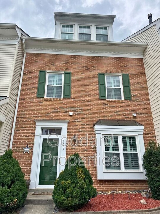 8725 Grape Arbor Way in Odenton, MD - Building Photo