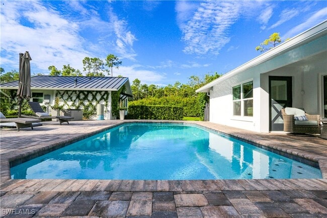 property at 5840 Bur Oaks Ln
