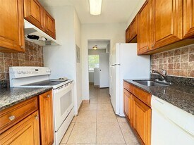 2525 N 23rd Ave in Hollywood, FL - Building Photo