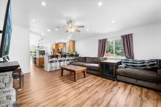 5658 Cranberry Ct in Sun Valley, NV - Building Photo - Building Photo