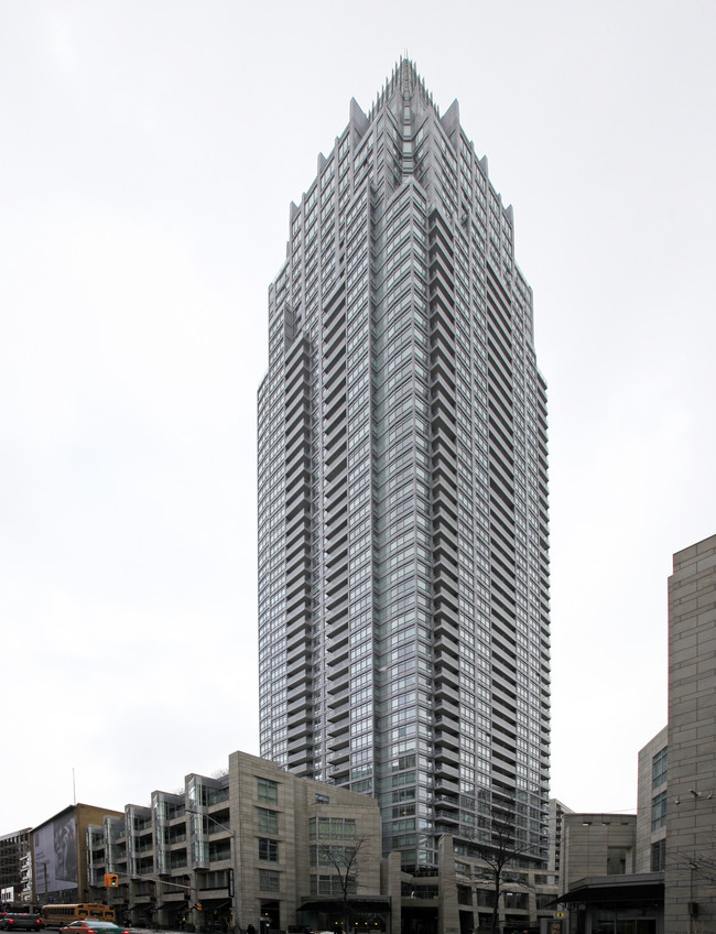 Quantum 2 in Toronto, ON - Building Photo - Building Photo