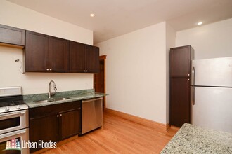 2053 W Fullerton Ave, Unit M05B in Chicago, IL - Building Photo - Building Photo