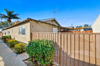 3025 Garnet Ln, Unit D in Fullerton, CA - Building Photo - Building Photo