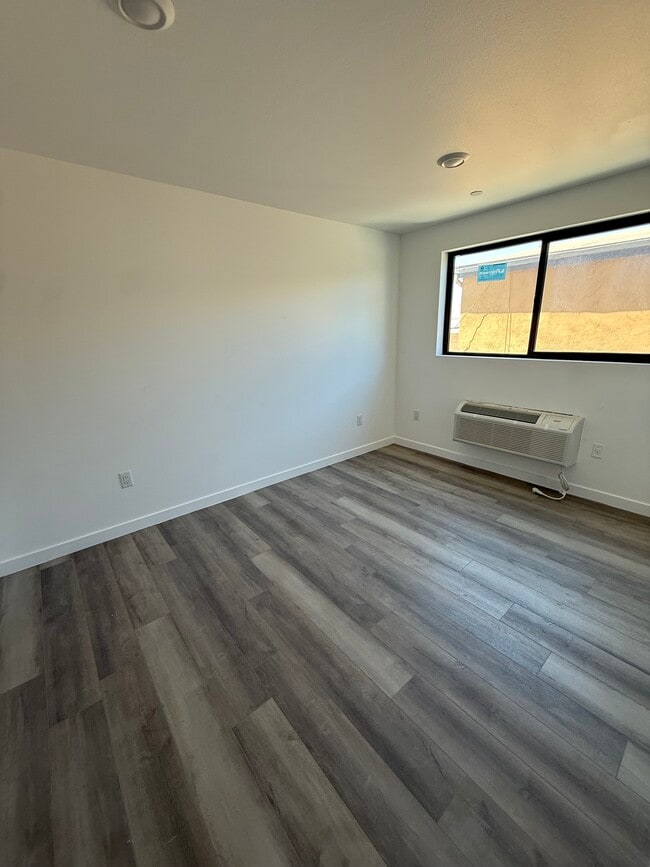 2341 Sheridan St, Unit Sherdian in Los Angeles, CA - Foto de edificio - Building Photo