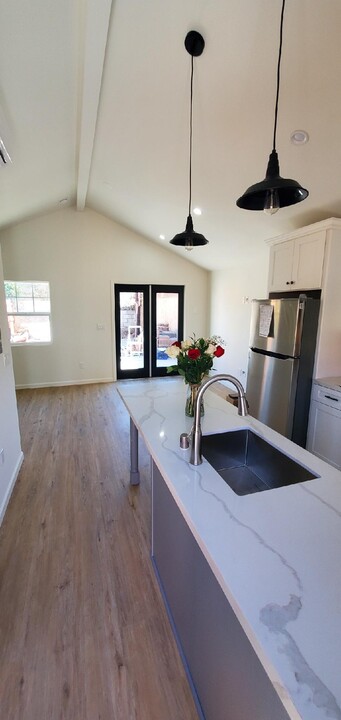 6318 Ben Ave, Unit Studio w private backyard in North Hollywood, CA - Building Photo