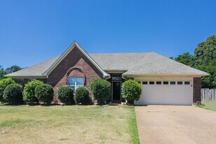 6178 Morgan Manor Dr in Olive Branch, MS - Building Photo