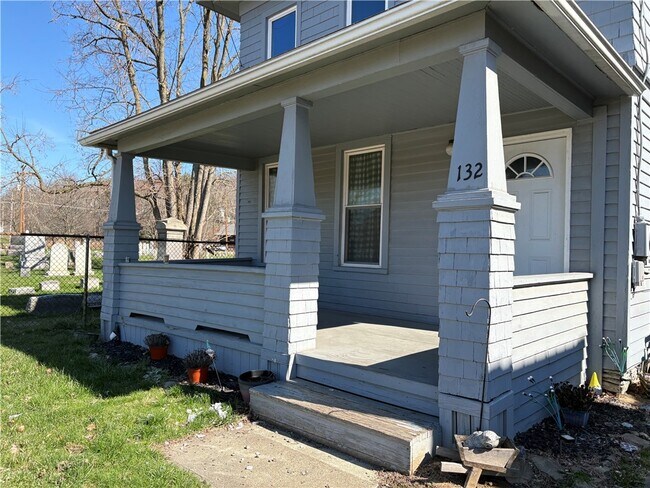 132 W High St in Painted Post, NY - Building Photo - Building Photo