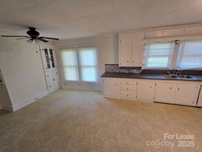 7830 W NC 152 Highway in Mooresville, NC - Building Photo - Building Photo