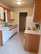 2972 Maple Street Hollister MO in Hollister, MO - Building Photo - Building Photo