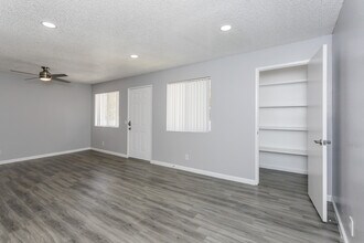 Vista Springs Apartments in Moreno Valley, CA - Building Photo - Interior Photo
