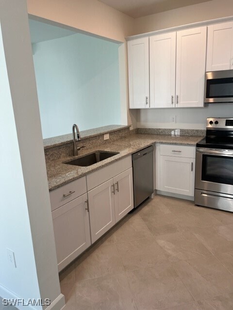 14231 Pine Lodge Ln in Ft. Myers, FL - Foto de edificio - Building Photo