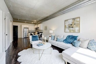 624 Yale Apartments in Seattle, WA - Foto de edificio - Building Photo