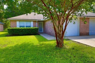 25 Ryarbor Dr in Palm Coast, FL - Building Photo
