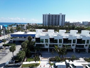 3222 NE 7th St in Pompano Beach, FL - Building Photo - Building Photo