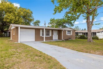 10803 Hyssop St in Port Richey, FL - Building Photo - Building Photo