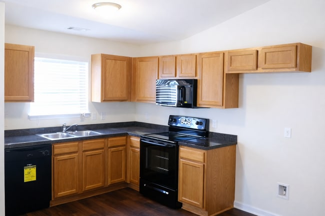 62 Roseberry Cir in Port Wentworth, GA - Building Photo - Building Photo