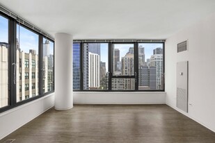 613 N Wells St in Chicago, IL - Building Photo