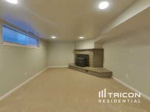 6111 S 520 E in Murray, UT - Foto de edificio - Building Photo