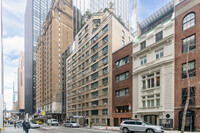 The Aristocrat in New York, NY - Foto de edificio - Building Photo