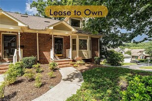 10 Park Village Ln in Greensboro, NC - Building Photo