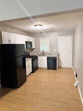 6325 Raymond Terrace in Union City, GA - Building Photo - Building Photo