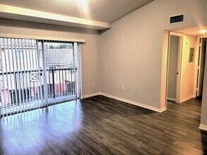 4197 N Haverhill Rd in West Palm Beach, FL - Building Photo - Building Photo