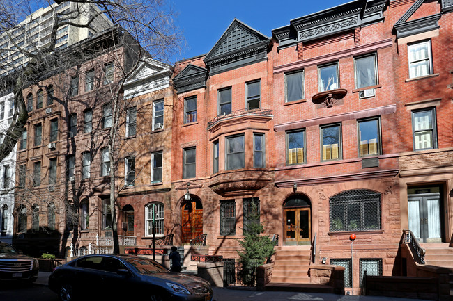 45 W 94th St in New York, NY - Foto de edificio - Building Photo