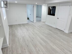 1 Goodview Dr in Brampton, ON - Building Photo - Building Photo