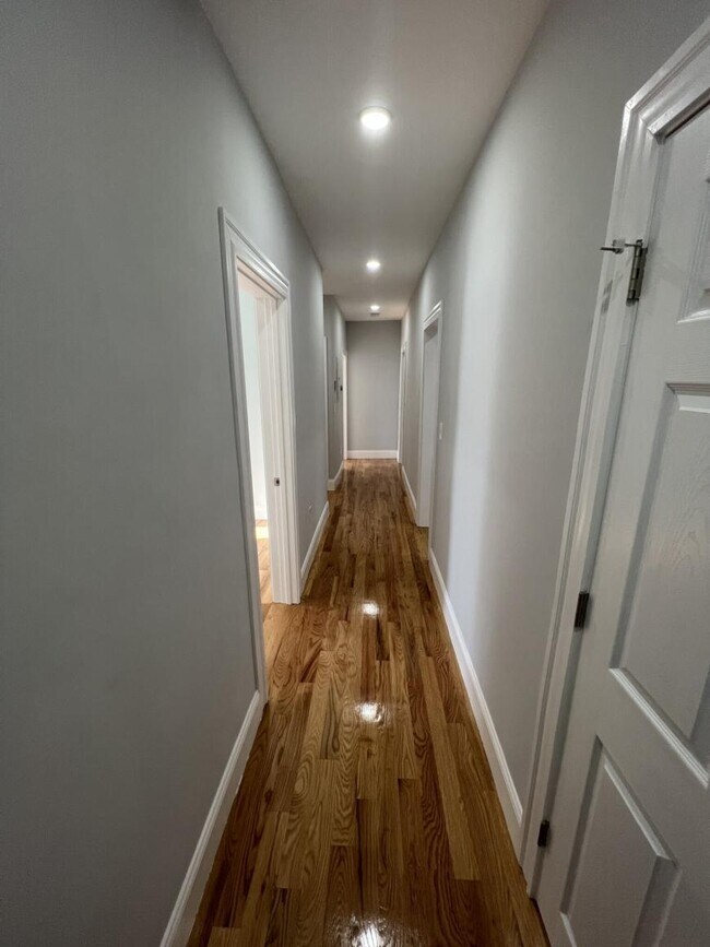 property at 372 Oxford St