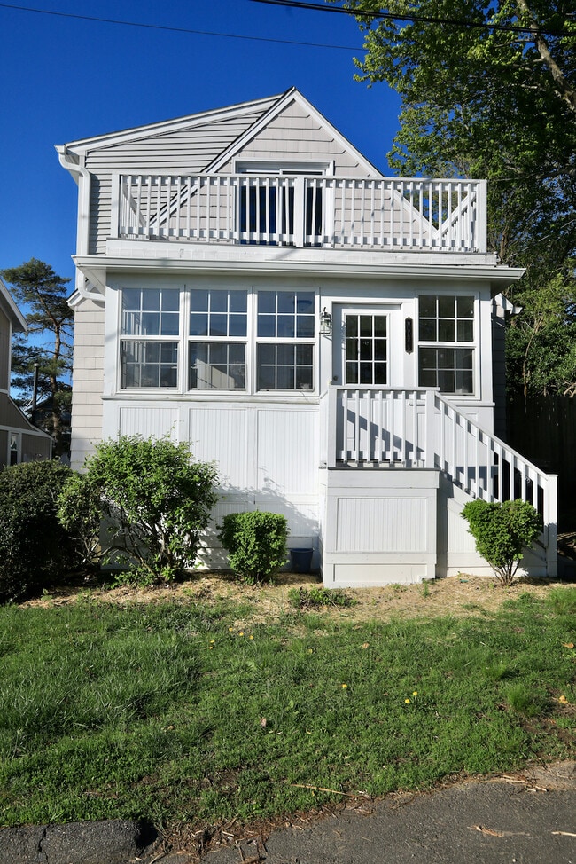 property at 9 Paris St