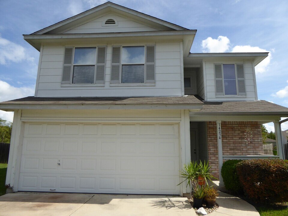 14234 Bobolink Cove in San Antonio, TX - Building Photo