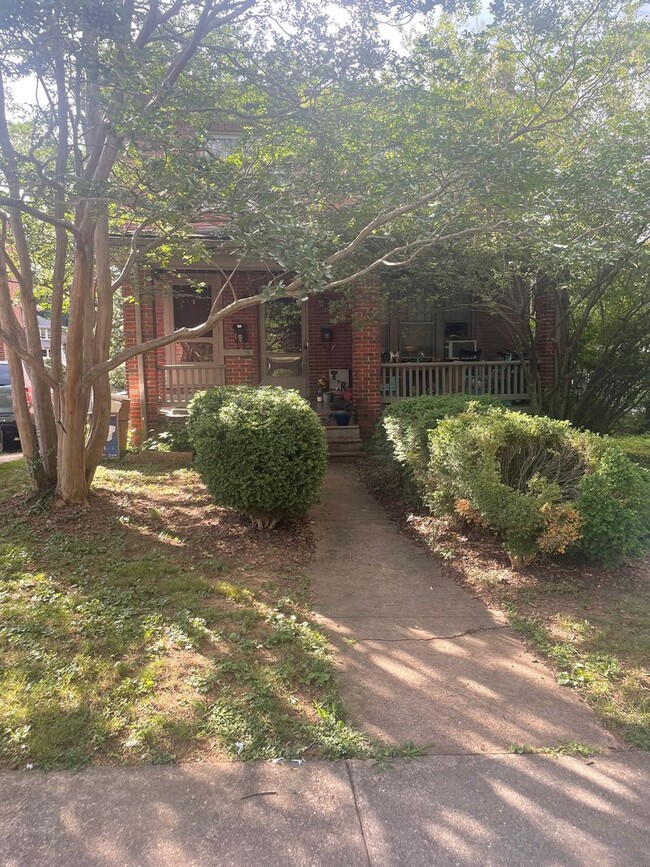 property at 1901 Arden Rd SW