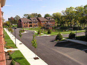 Abbotsgate Lofts in Powell, OH - Building Photo - Building Photo