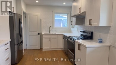 21 Clearview Heights in St Catharines, ON - Building Photo - Building Photo