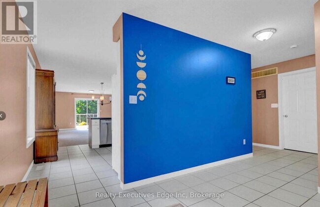 276 Watson Pkwy N in Guelph, ON - Building Photo - Building Photo