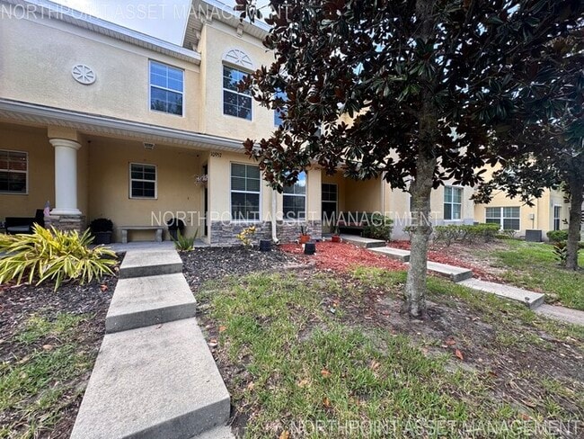 10957 Keys Gate Dr in Riverview, FL - Building Photo - Building Photo