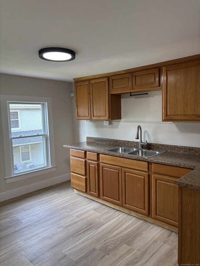40 Liberty St in New Britain, CT - Building Photo - Building Photo