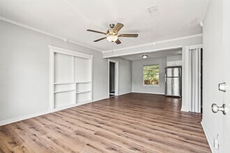 810 S Western Hls Dr in Howe, TX - Building Photo - Building Photo