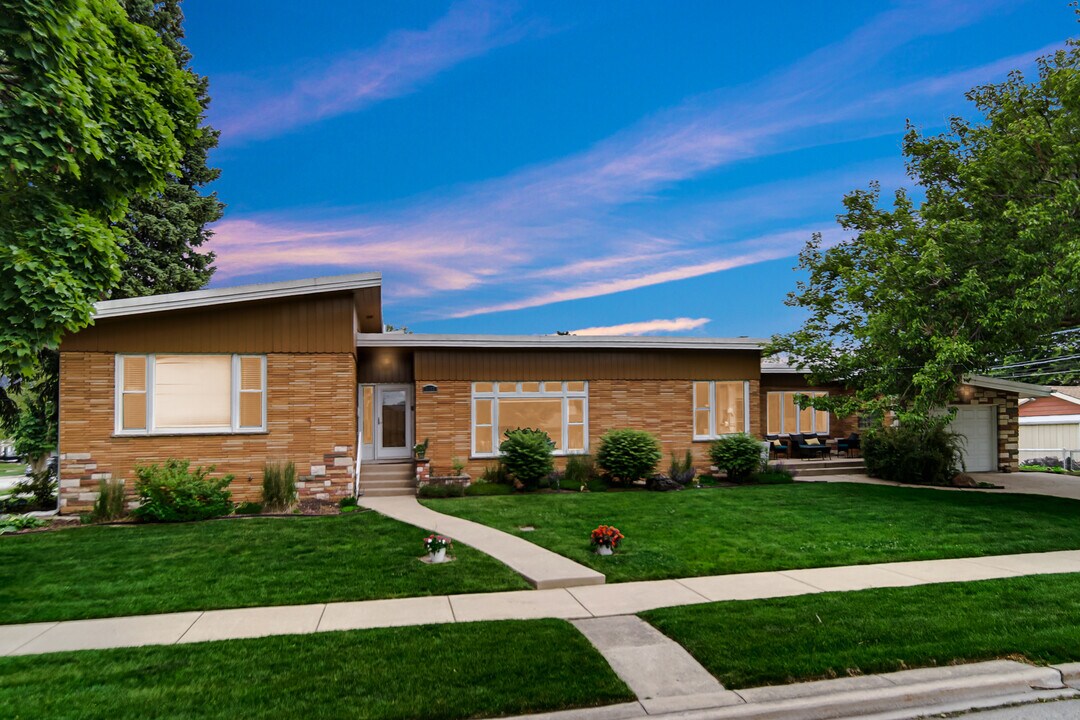9157 S Avers Ave in Evergreen Park, IL - Foto de edificio